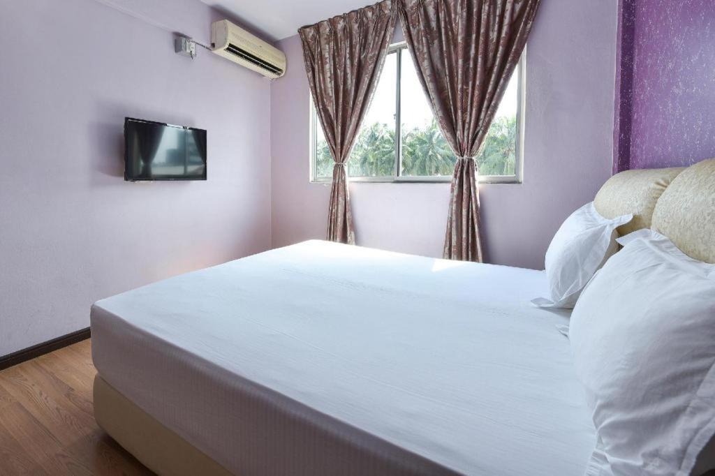 Grand Ct Hotel Malacca Exterior photo